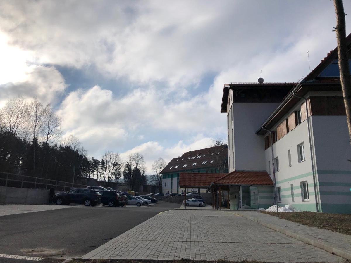 דירות ליפנו נאד וויטאבו Riviera Lipno Provence מראה חיצוני תמונה